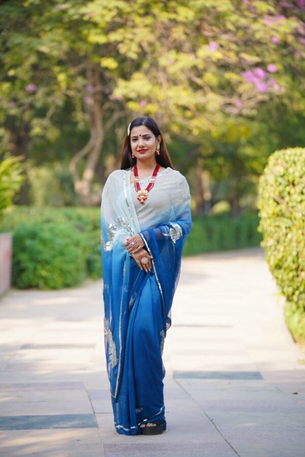 नीलांशी - Hand Embroidered Blue Ombre Diamond Chiffon Saree